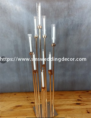 candelabra centerpiece for wedding table