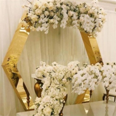 Zelta sešstūra arka