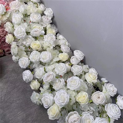 Vienkāršs balto rožu skrējējs