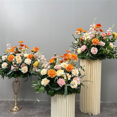 Pārdodu kāzu centrus